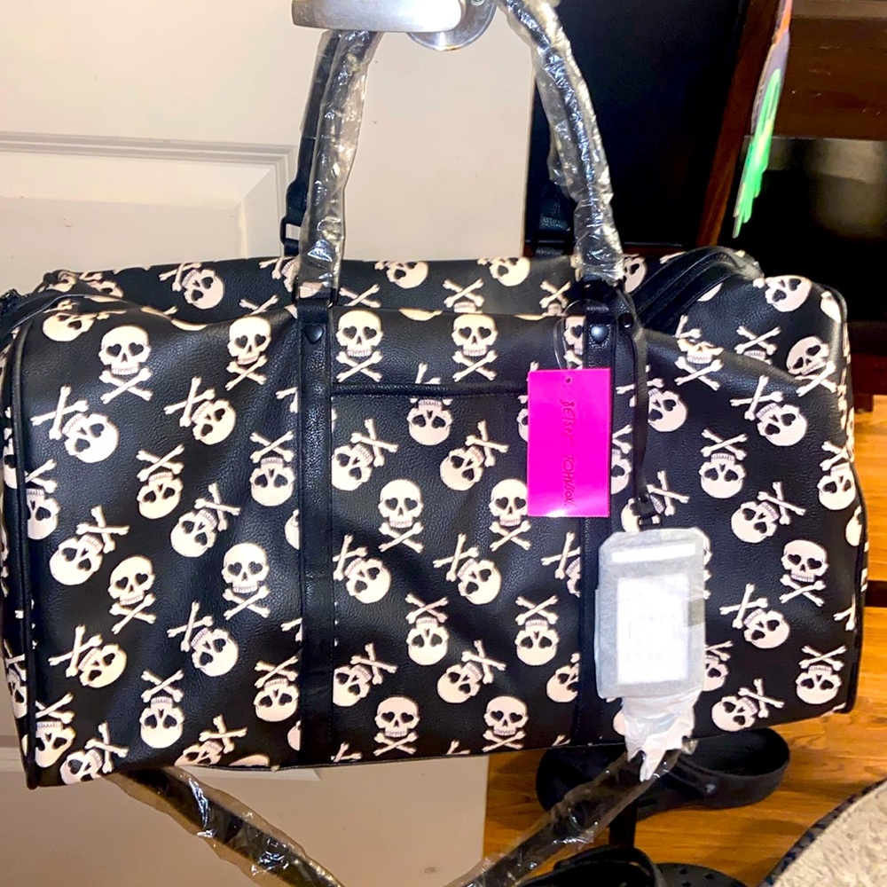 Betsey Johnson travel duffle bag brand new with tags